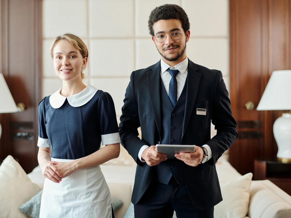 Hospitality Excellence: The Role of Hotel Industry Uniform in UAE’s Hotel Success