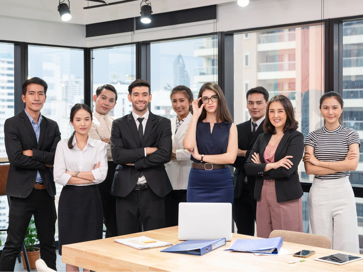 Uniform Suppliers in the UAE delivering modern corporate uniforms for professional office teams